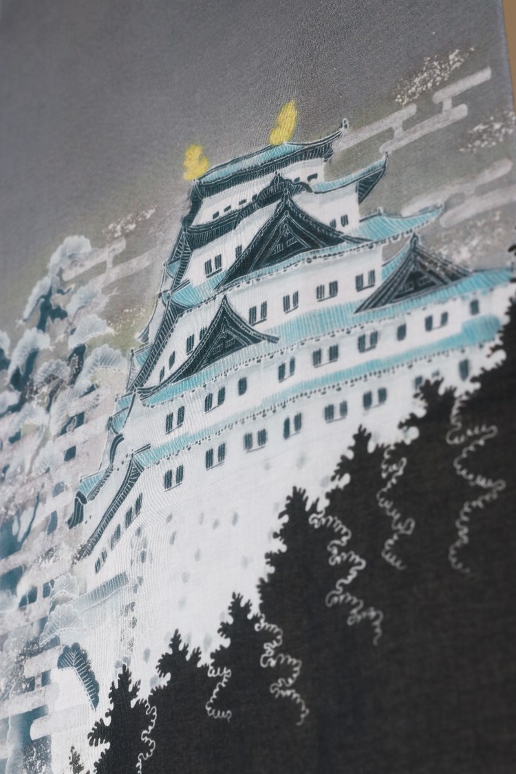 木曾谷国有林で産する天然木曽檜で樹齢300年前後の材料を使用しています。 